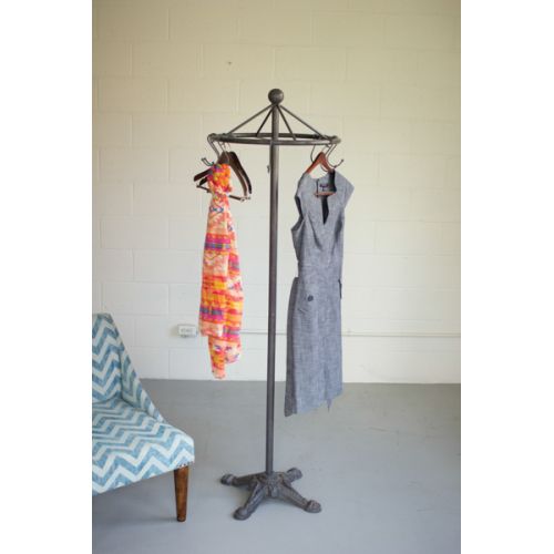 Spinning Clothes Rack With Cast Iron Base