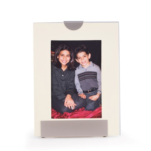 Silver Plated with Pearl Finish 4x6 Picture Frame Displays Both Vertically and Horizontally