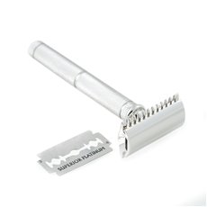 Chrome Plated Safety Razor with Diamond Cut Design Handle